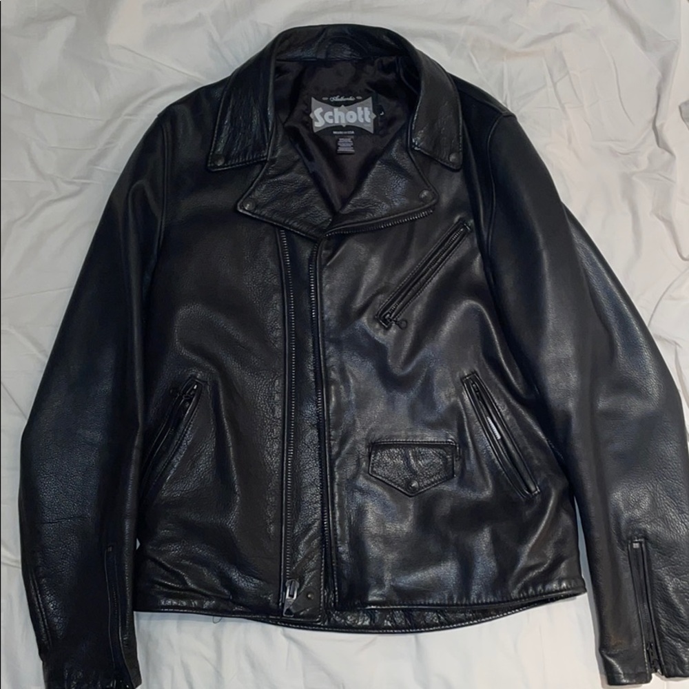 Schott X UO Pebbled Leather Perfecto Jacket